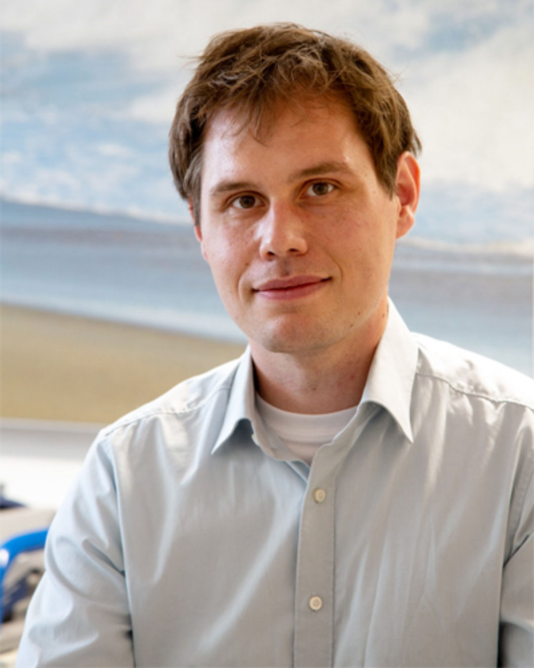 Two master’s degree positions are available!!